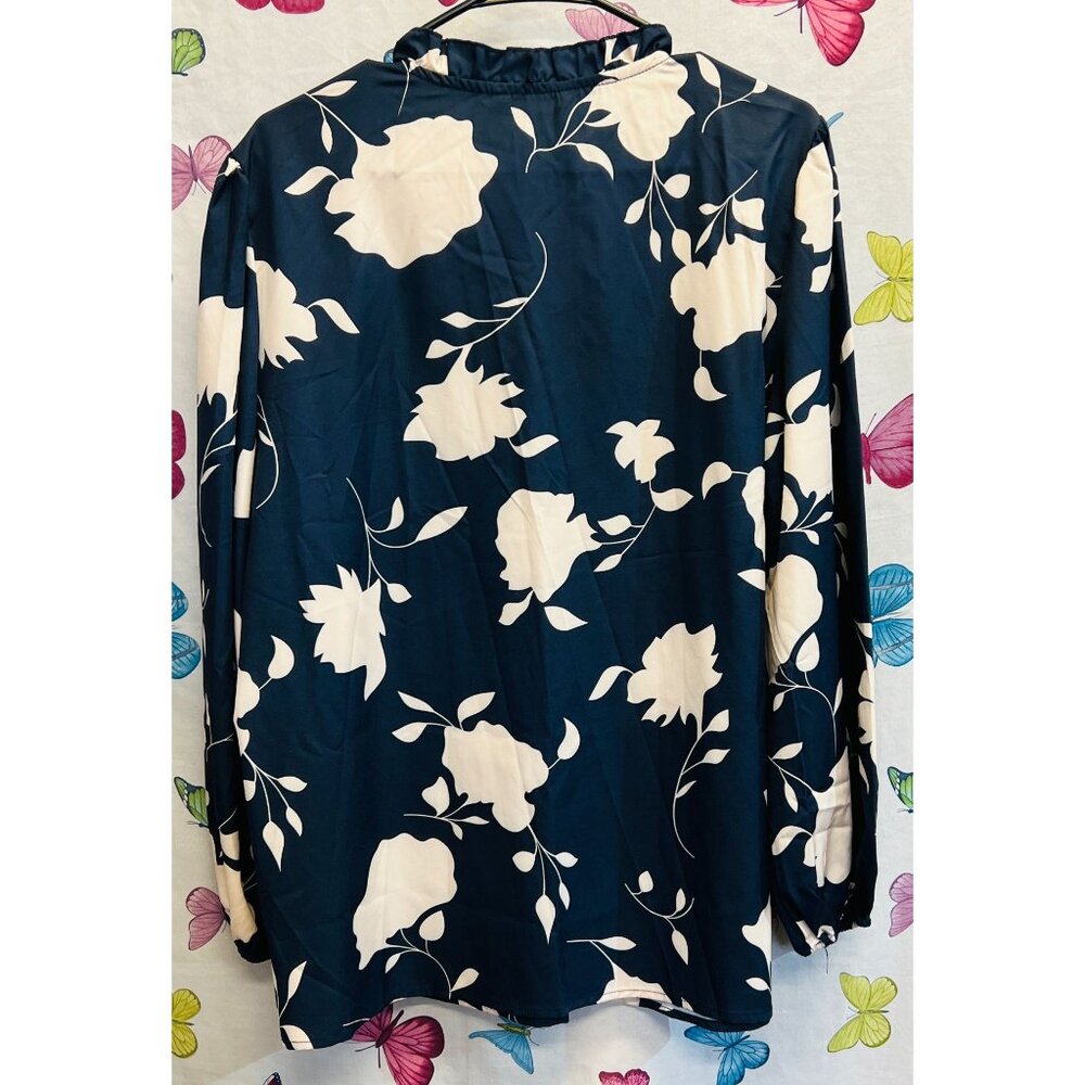 New Bloomchic Ditsy Floral Elastic Sleeve Tie Neck Blouse Navy Blue 14-16 NWT - Picture 2 of 3